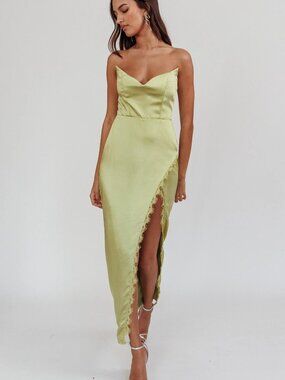 Saints and Secrets by Selfie Leslie Sz 8